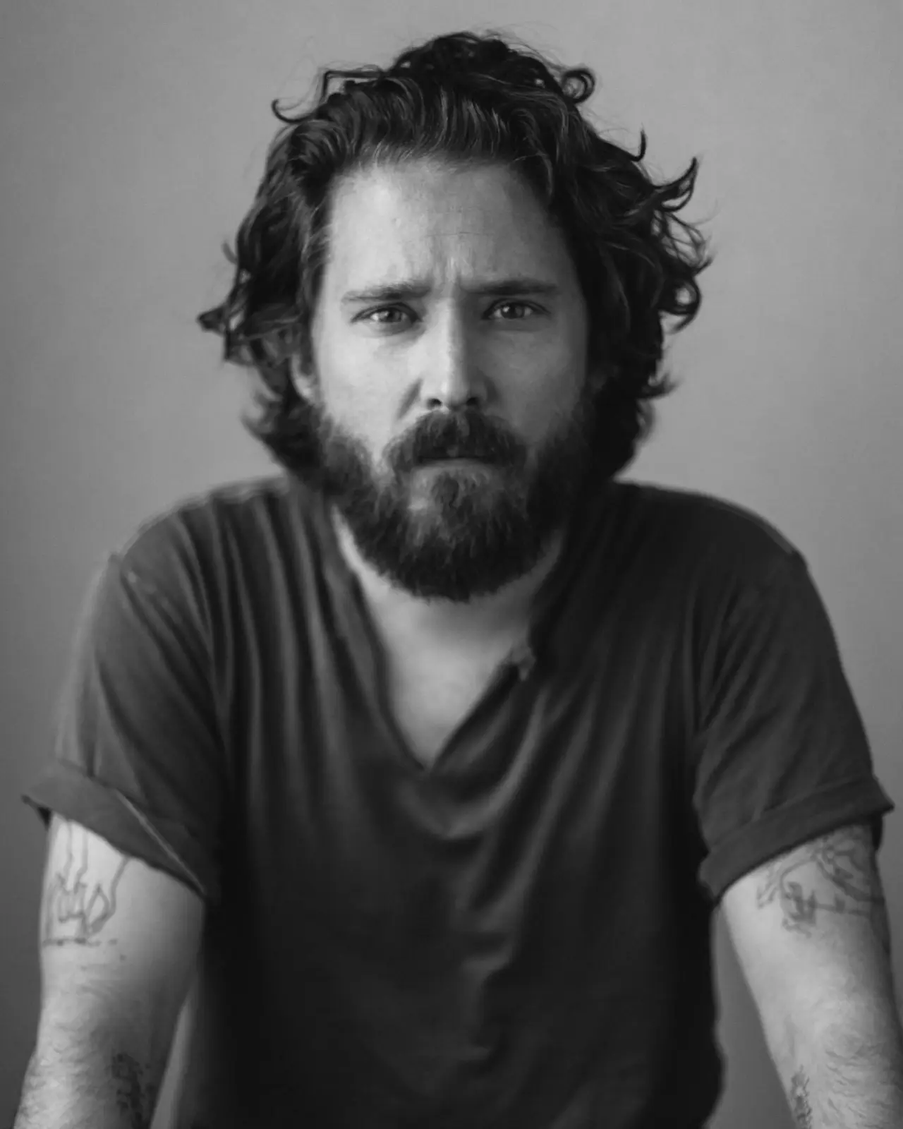 Christopher Paul Stelling reveals European tourdates; unveils Down By The River session